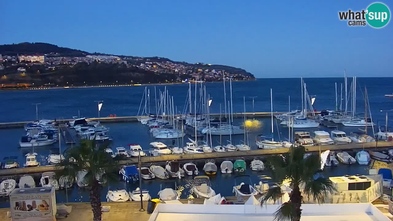 Webcam Koper – Panorama of the marina and promenade from the Grand Hotel Koper