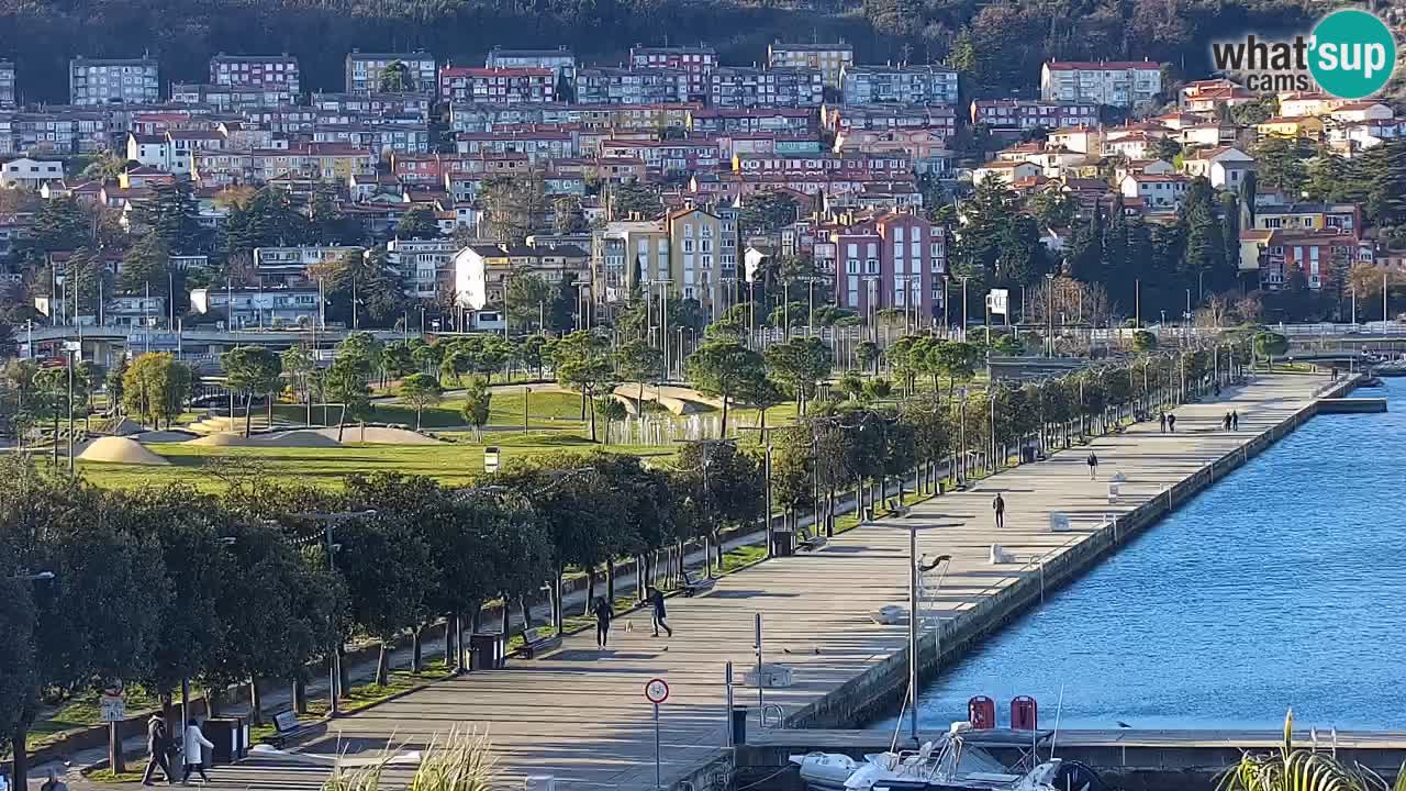 Webcam Koper – Panorama de la marina et de la promenade depuis le Grand Hotel Koper