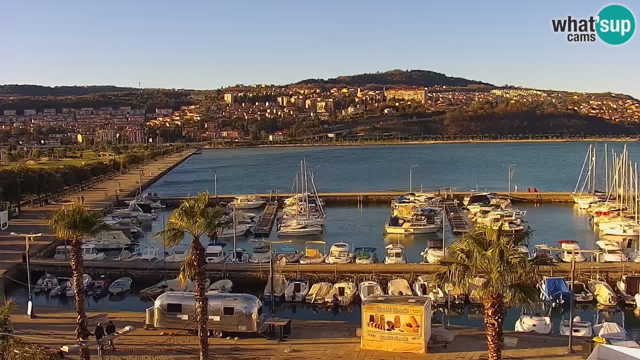 Webcam Koper – Panorama of the marina and promenade from the Grand Hotel Koper