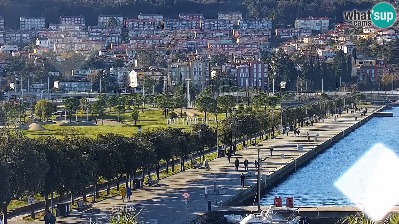 Webcam Koper – Panorama of the marina and promenade from the Grand Hotel Koper