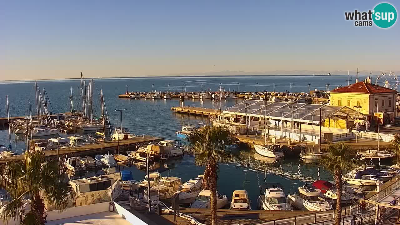 Webcam Koper – Panorama of the marina and promenade from the Grand Hotel Koper