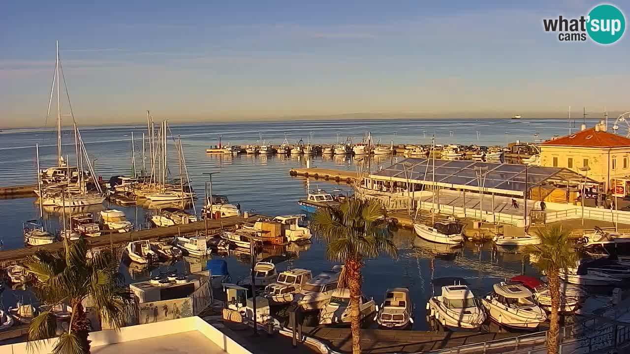 Webcam Koper – Panorama of the marina and promenade from the Grand Hotel Koper