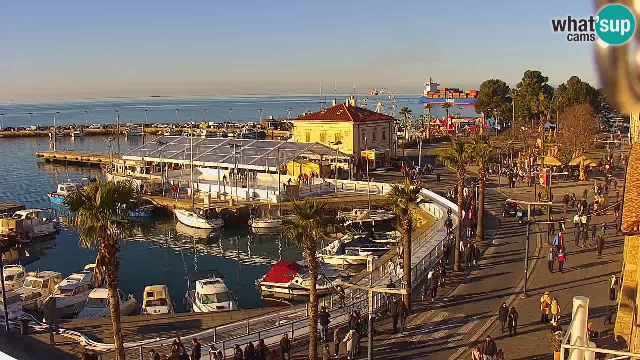 The Port of Koper live webcam – cruise and cargo port – Slovenia