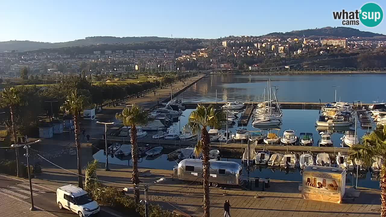 Webcam en direct du port de Koper – port de croisière et de fret – Slovénie