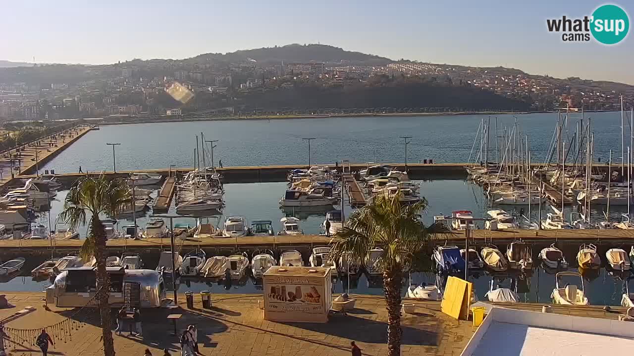 Webcam Koper – Panorama de la marina et de la promenade depuis le Grand Hotel Koper