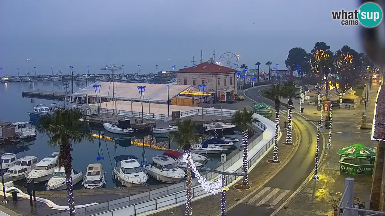 Spletna kamera Luka Koper v živo – Potniški terminal in tovorno pristanišče – Slovenija