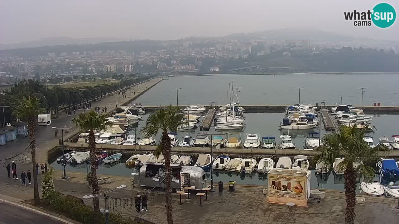 Webcam Koper – Panorama de la marina et de la promenade depuis le Grand Hotel Koper