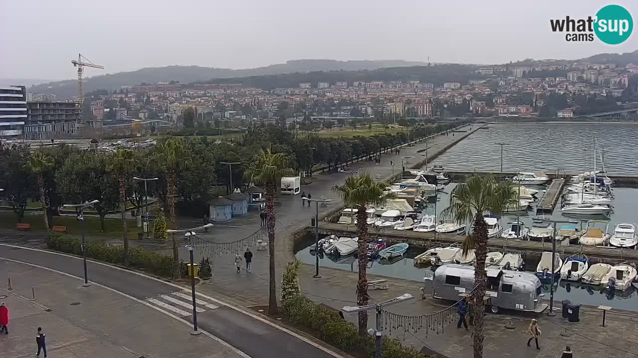 Webcam Koper – Panorama de la marina et de la promenade depuis le Grand Hotel Koper