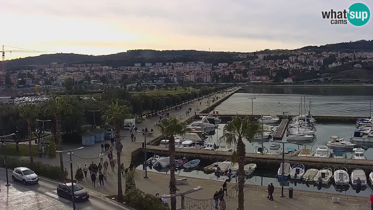 Webcam Koper – Panorama of the marina and promenade from the Grand Hotel Koper