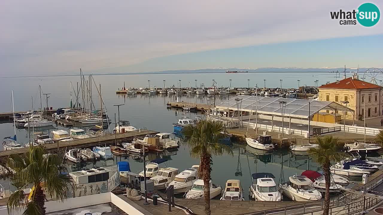 Webcam Koper – Panorama de la marina et de la promenade depuis le Grand Hotel Koper