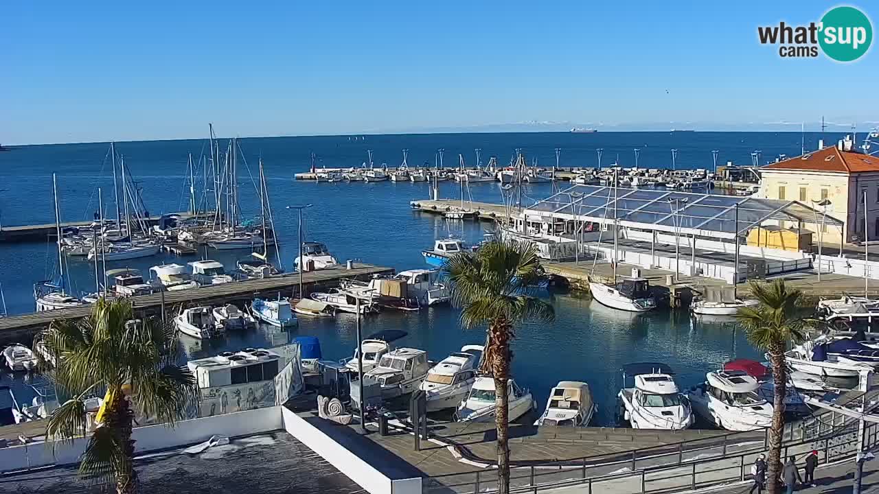 Webcam Koper – Panorama of the marina and promenade from the Grand Hotel Koper