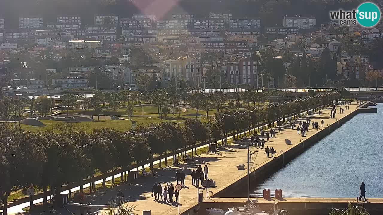 Webcam Koper – Panorama of the marina and promenade from the Grand Hotel Koper