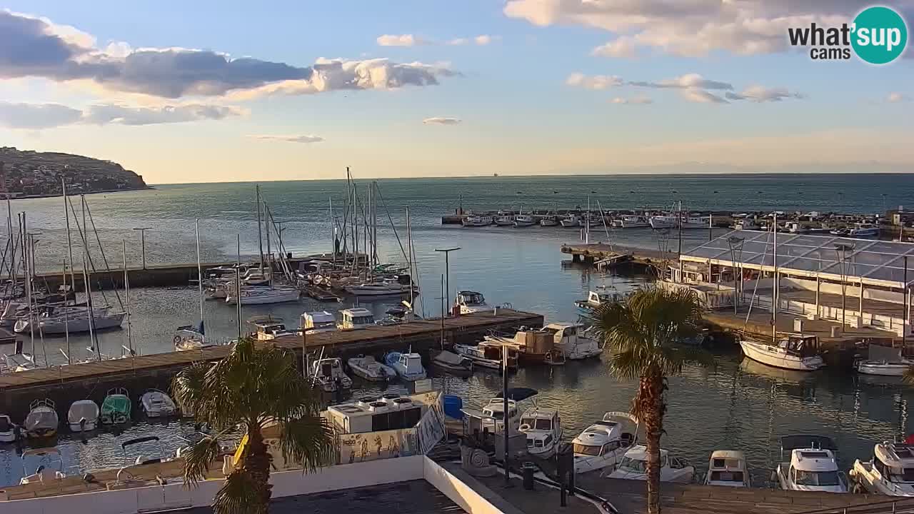 Webcam Koper – Panorama of the marina and promenade from the Grand Hotel Koper