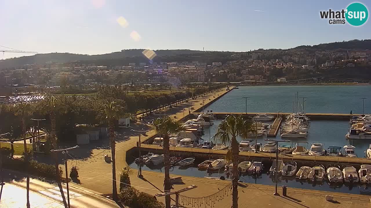 Webcam Koper – Panorama of the marina and promenade from the Grand Hotel Koper