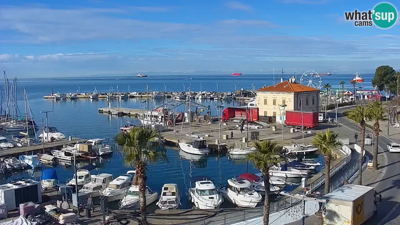 Webcam en direct du port de Koper – port de croisière et de fret – Slovénie