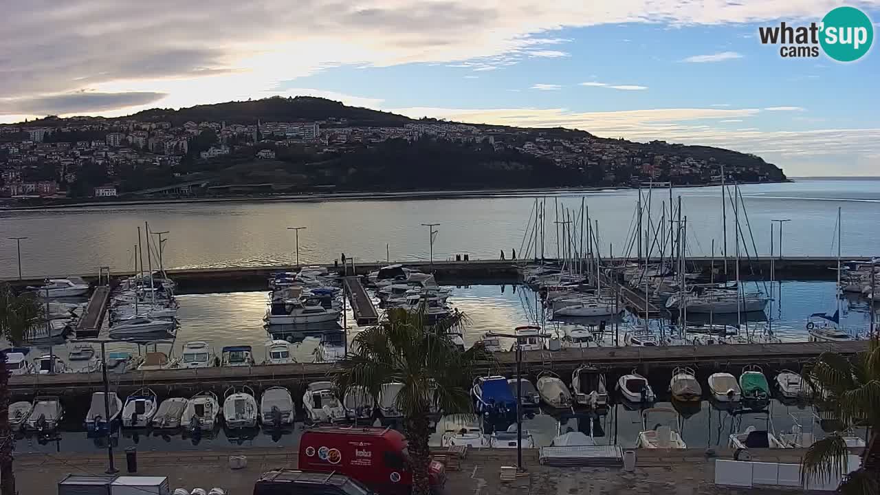 Webcam Koper – Panorama of the marina and promenade from the Grand Hotel Koper