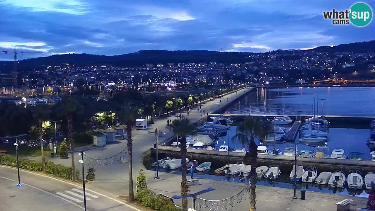 Webcam Koper – Panorama of the marina and promenade from the Grand Hotel Koper