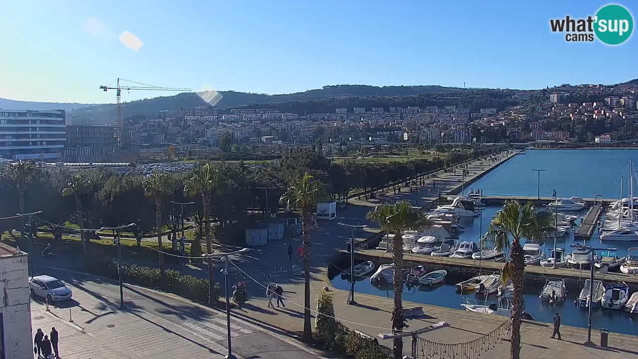 Webcam en direct du port de Koper – port de croisière et de fret – Slovénie