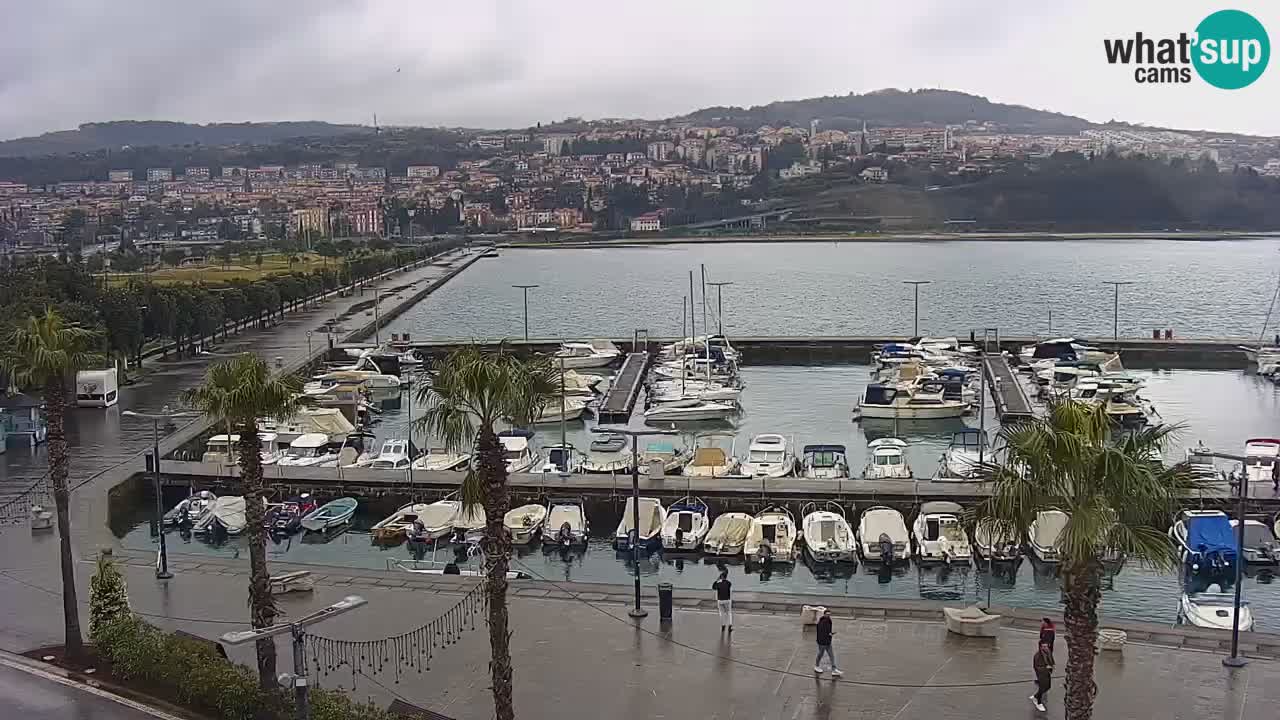 Webcam en direct du port de Koper – port de croisière et de fret – Slovénie