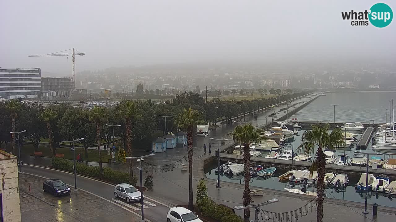 Webcam Koper – Panorama des Jachthafens und der Promenade vom Hotel Grand Koper