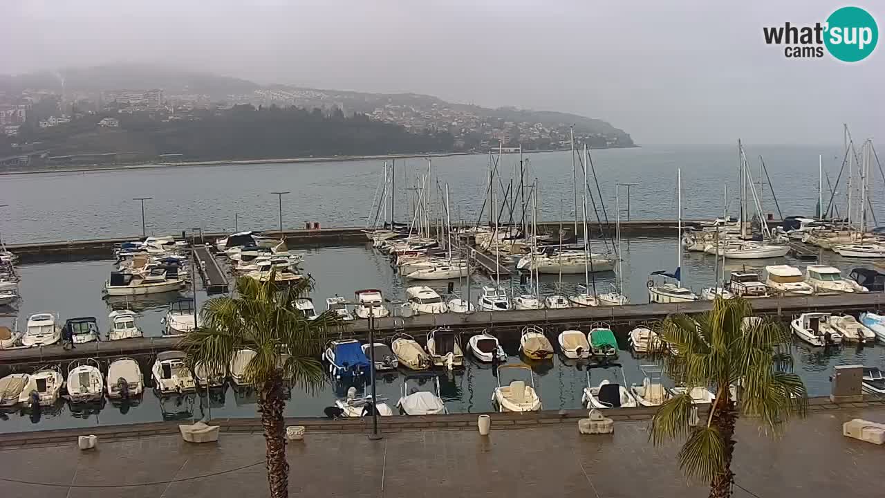 Webcam Koper – Panorama de la marina et de la promenade depuis le Grand Hotel Koper