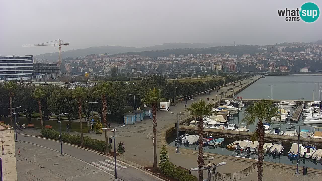 Webcam Koper – Panorama de la marina et de la promenade depuis le Grand Hotel Koper