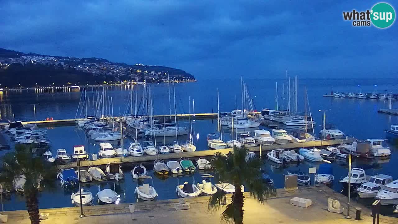 Webcam Koper – Panorama de la marina et de la promenade depuis le Grand Hotel Koper