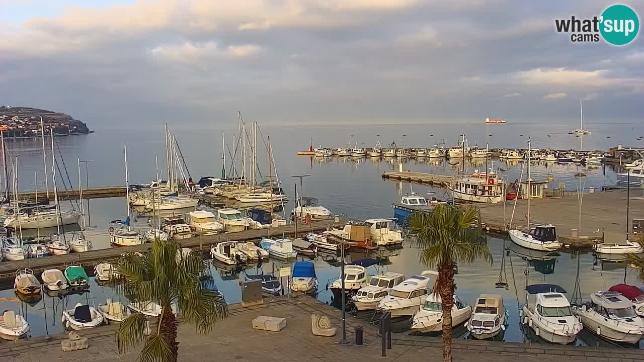 Webcam Koper – Panorama of the marina and promenade from the Grand Hotel Koper