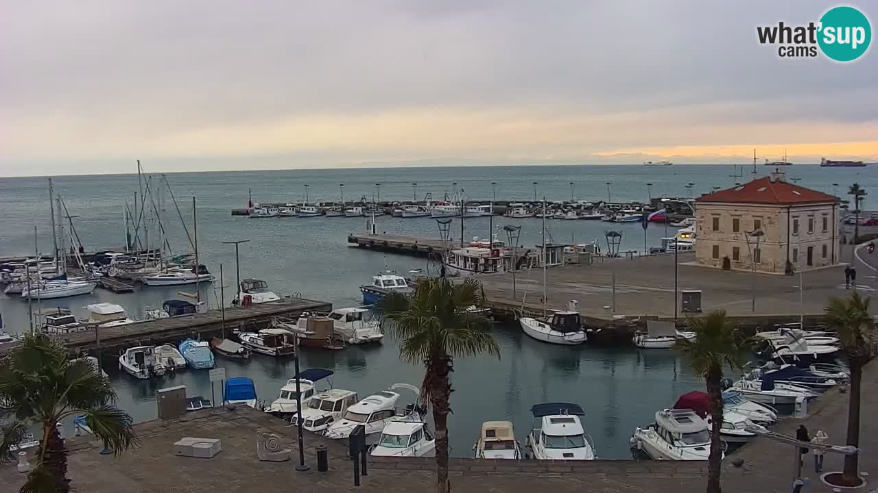 Webcam en vivo del Puerto de Koper – puerto de carga y cruceros – Eslovenia