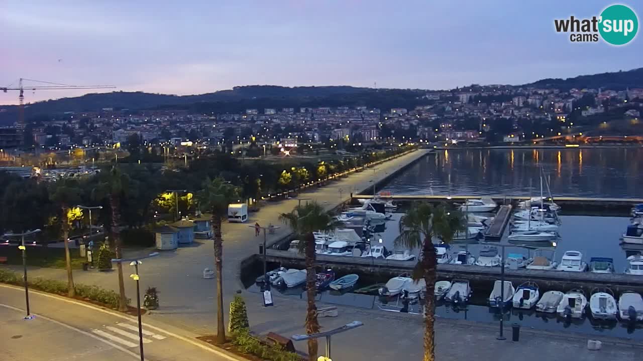 Webcam Koper – Panorama of the marina and promenade from the Grand Hotel Koper