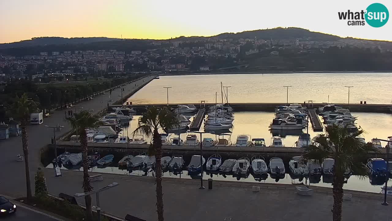 Webcam Koper – Panorama of the marina and promenade from the Grand Hotel Koper