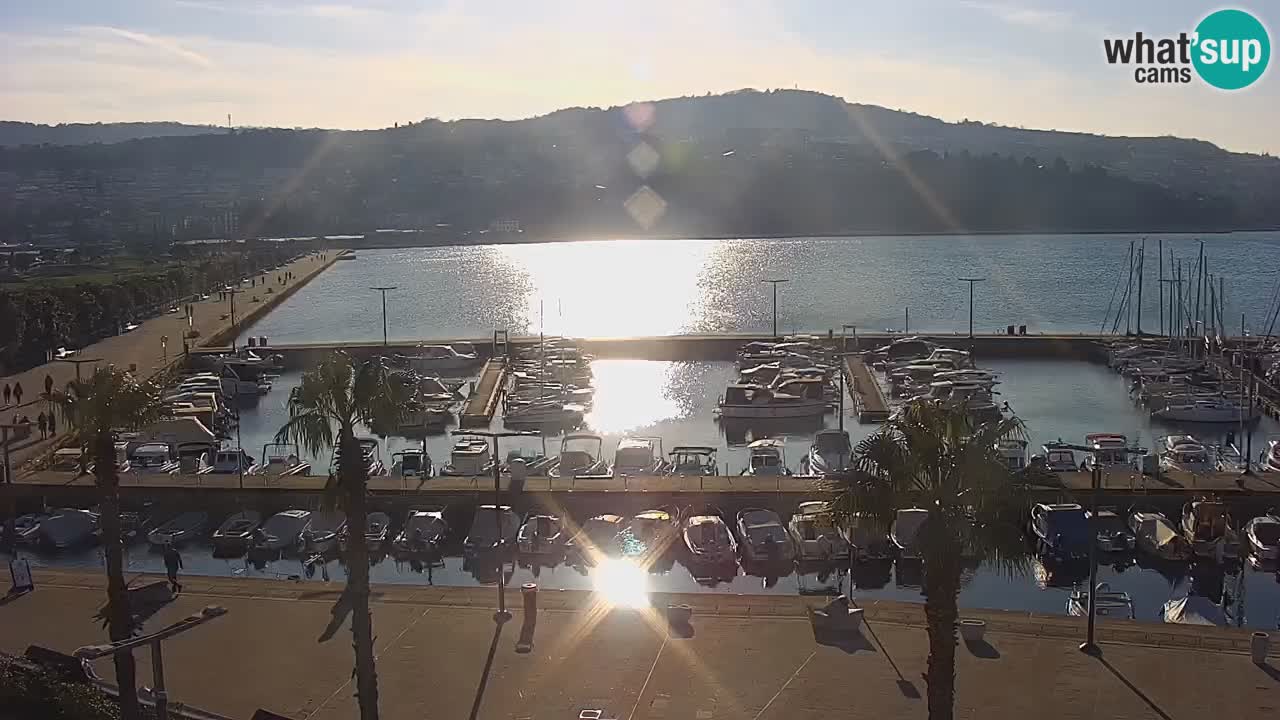 Webcam Koper – Panorama of the marina and promenade from the Grand Hotel Koper