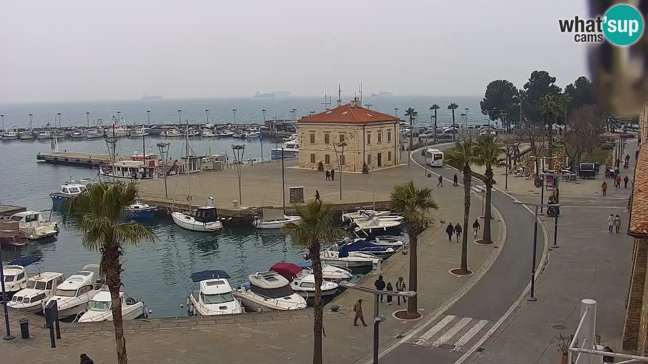 Webcam Koper – Panorama of the marina and promenade from the Grand Hotel Koper