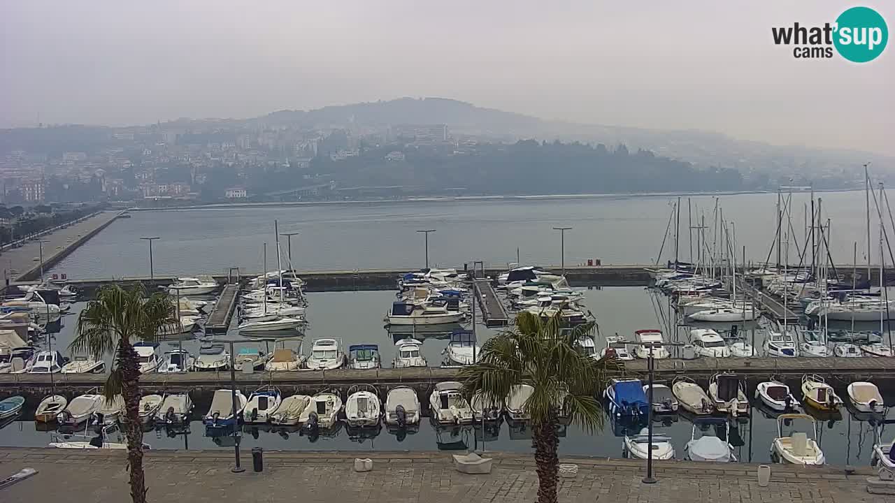 Webcam Koper – Panorama de la marina et de la promenade depuis le Grand Hotel Koper