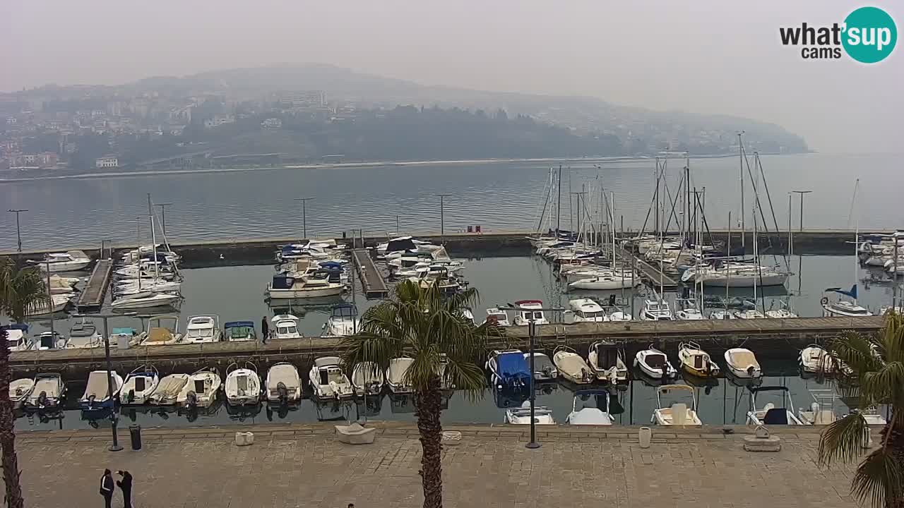 Webcam Koper – Panorama of the marina and promenade from the Grand Hotel Koper