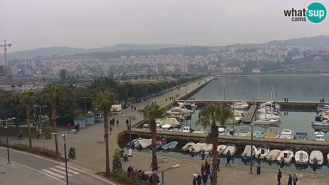 Webcam Koper – Panorama de la marina et de la promenade depuis le Grand Hotel Koper