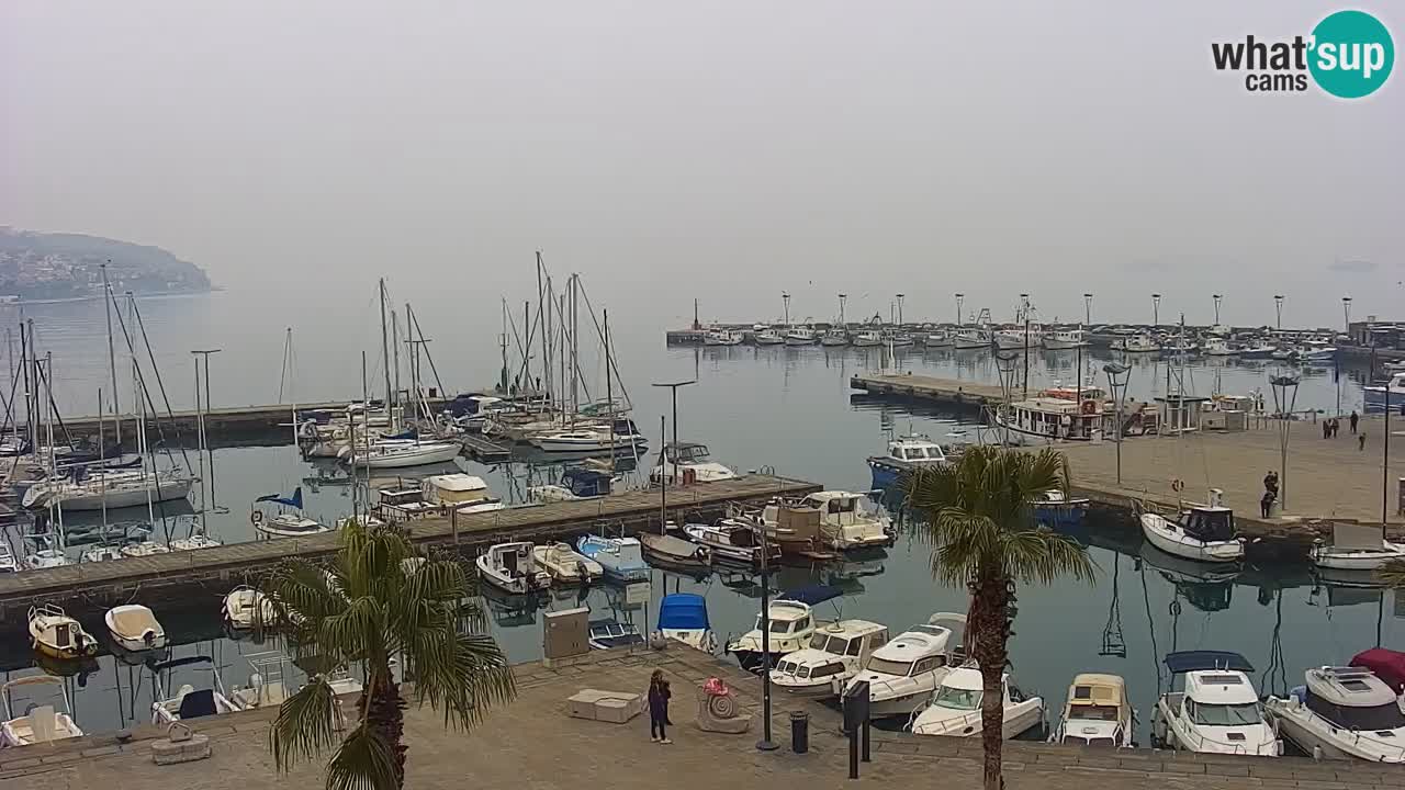 Webcam Koper – Panorama of the marina and promenade from the Grand Hotel Koper