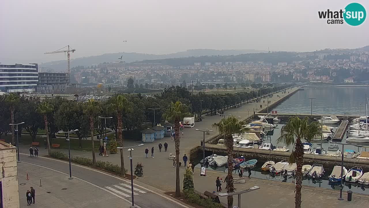 Webcam Koper – Panorama de la marina et de la promenade depuis le Grand Hotel Koper