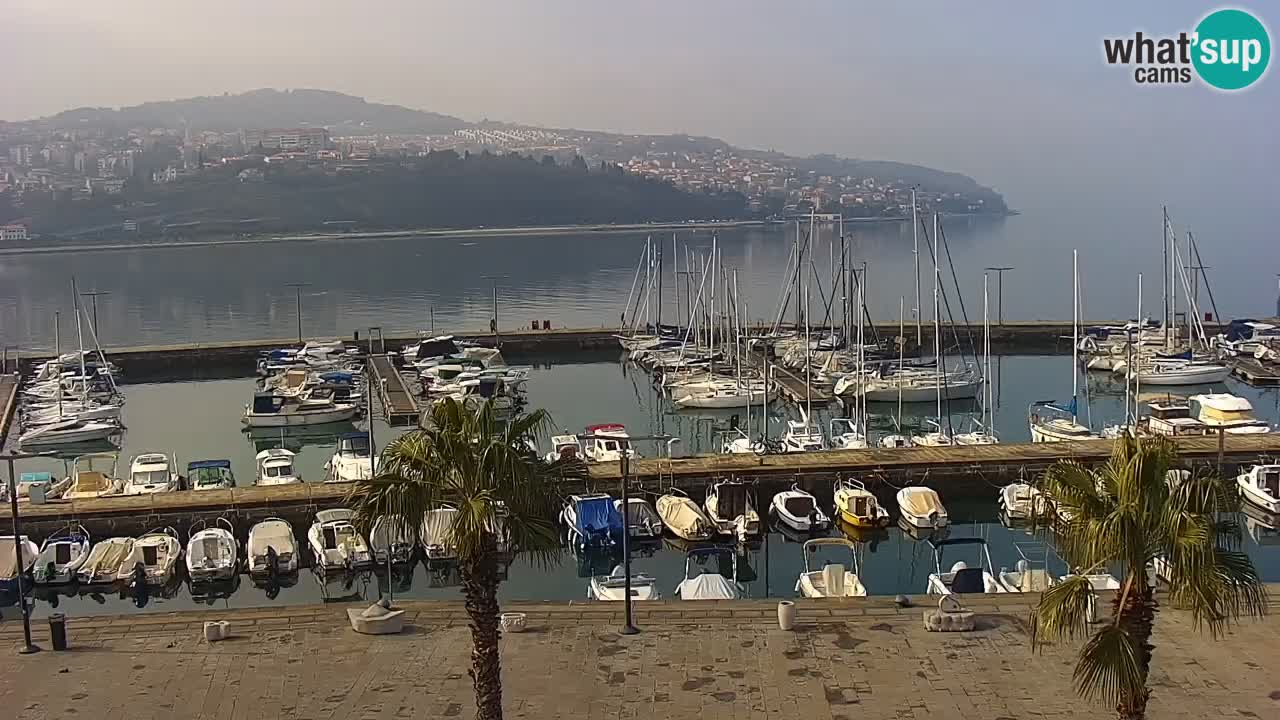 Webcam Koper – Panorama of the marina and promenade from the Grand Hotel Koper