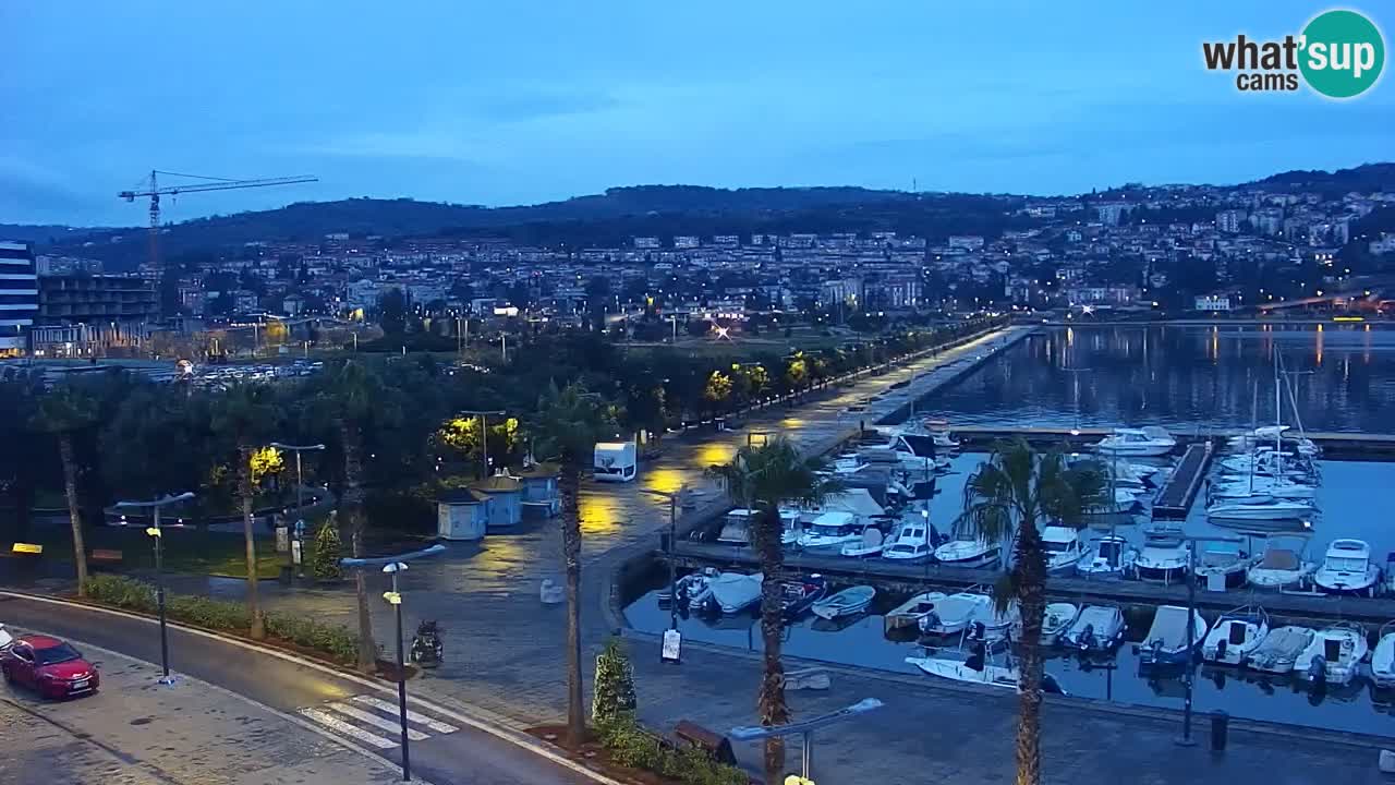 Camera en vivo Koper – puerto deportivo y paseo marítimo desde el Hotel Grand Koper