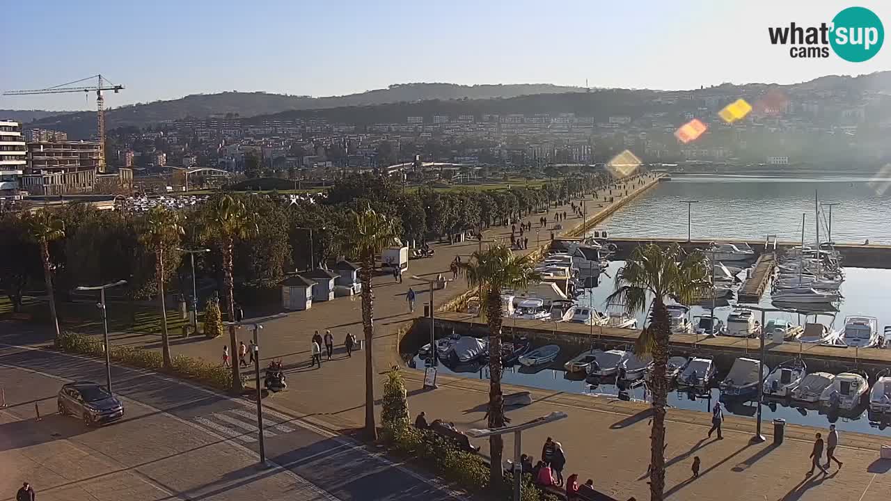 Webcam Koper – Panorama of the marina and promenade from the Grand Hotel Koper