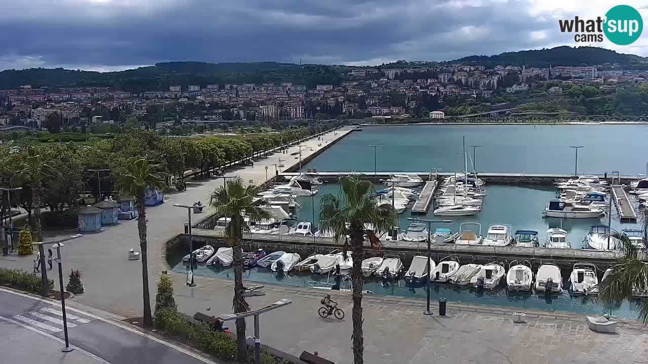 Camera en vivo Koper – puerto deportivo y paseo marítimo desde el Hotel Grand Koper