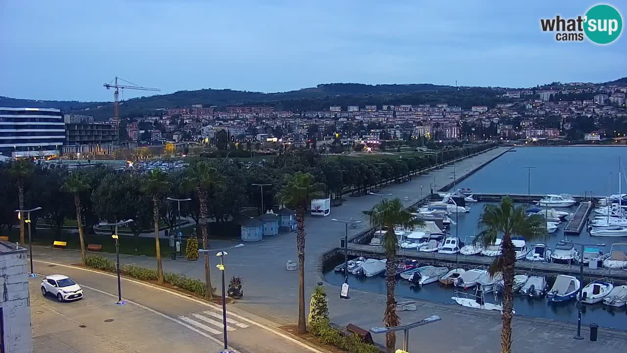 Webcam Koper – Panorama de la marina et de la promenade depuis le Grand Hotel Koper