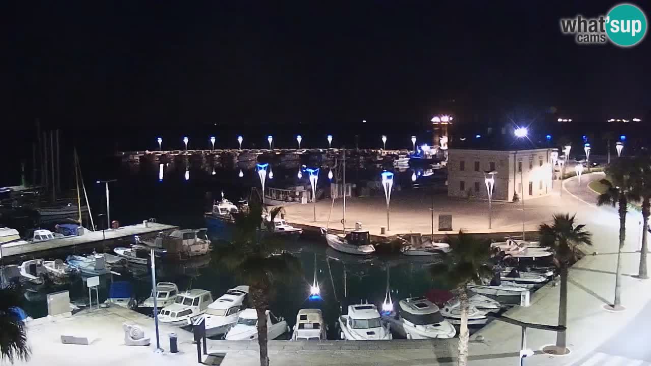 Spletna kamera Luka Koper v živo – Potniški terminal in tovorno pristanišče – Slovenija