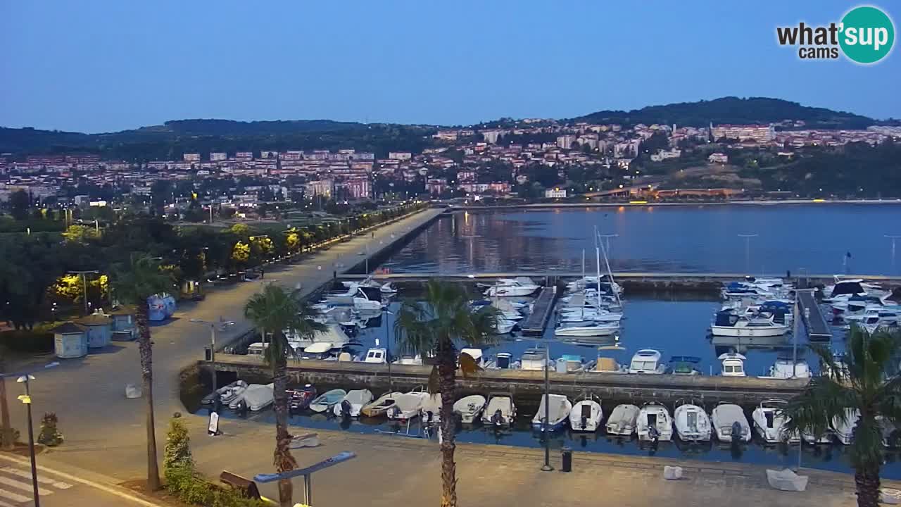 Webcam en direct du port de Koper – port de croisière et de fret – Slovénie