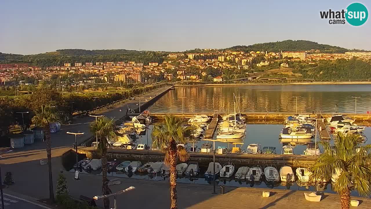 Webcam Koper – Panorama de la marina et de la promenade depuis le Grand Hotel Koper