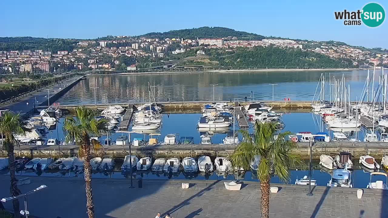 Camera en vivo Koper – puerto deportivo y paseo marítimo desde el Hotel Grand Koper