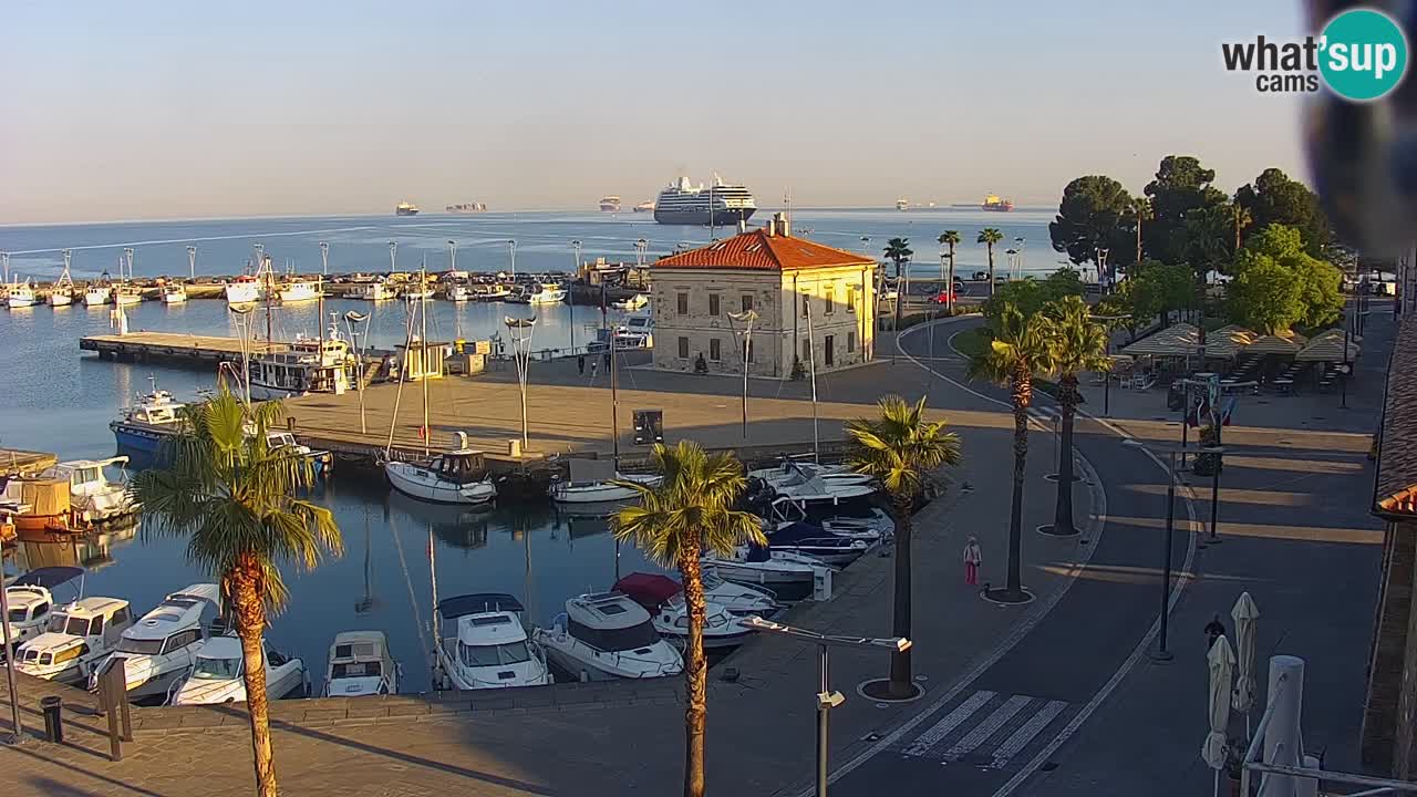 Camera en vivo Koper – puerto deportivo y paseo marítimo desde el Hotel Grand Koper