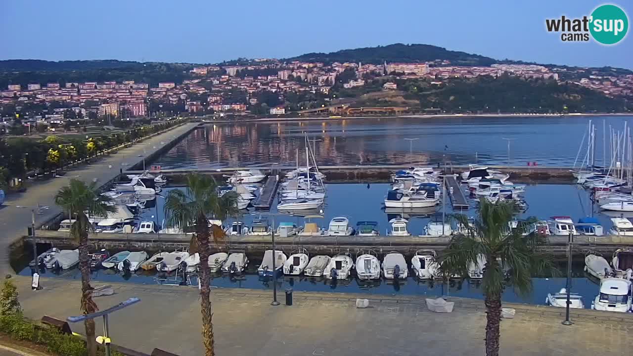 Webcam en direct du port de Koper – port de croisière et de fret – Slovénie