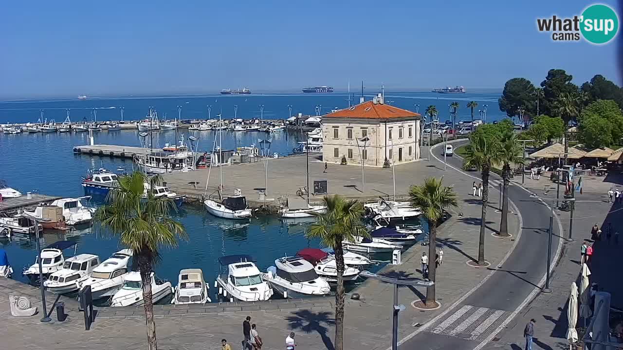 Webcam Koper – Panorama des Jachthafens und der Promenade vom Hotel Grand Koper